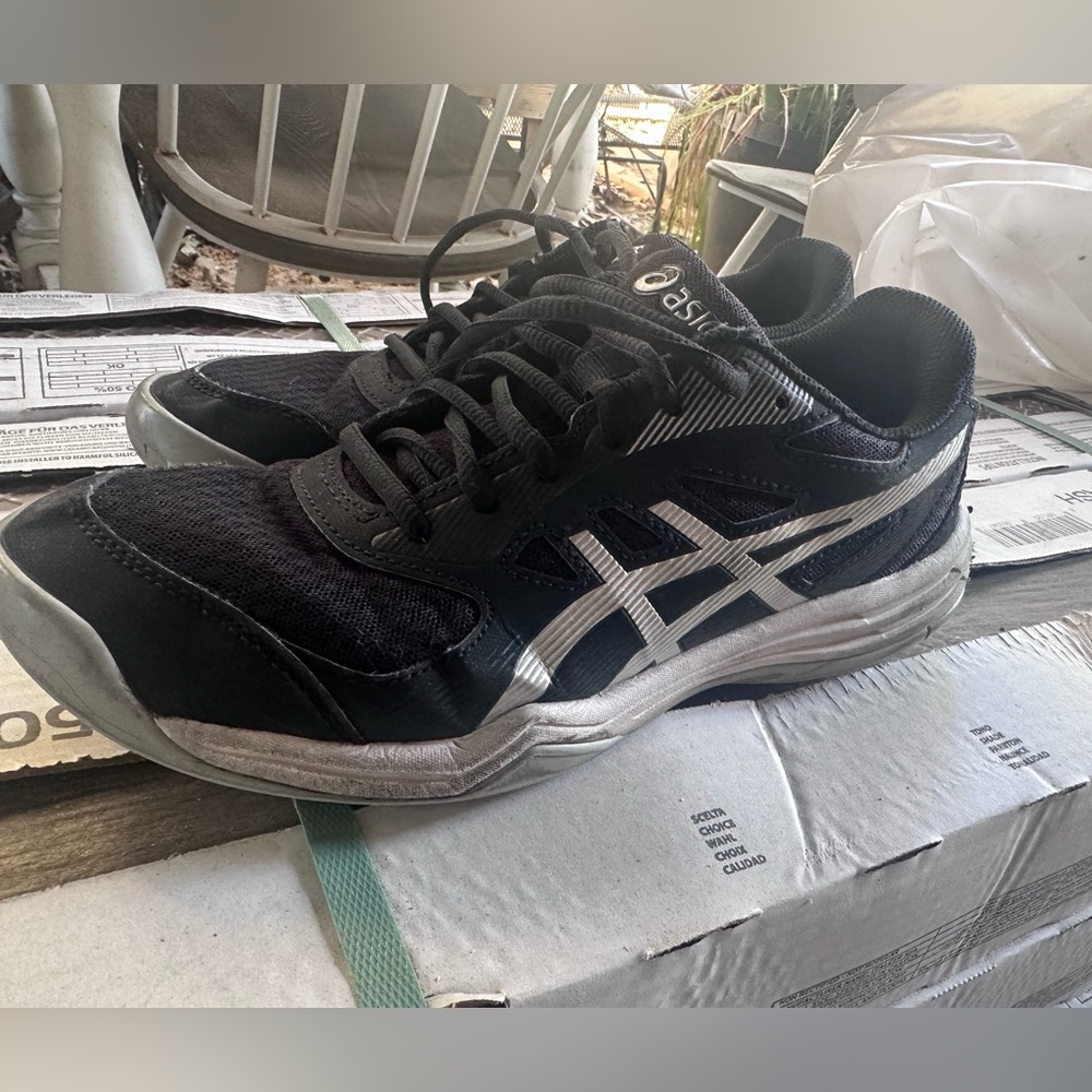 ASICS Upcourt 5 Women's Volleyball Shoes, Sz 9